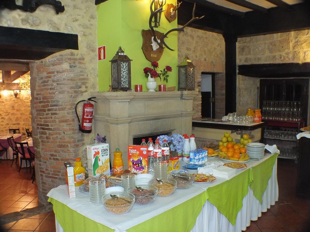 Hosteria El Pomar Novales Exterior photo