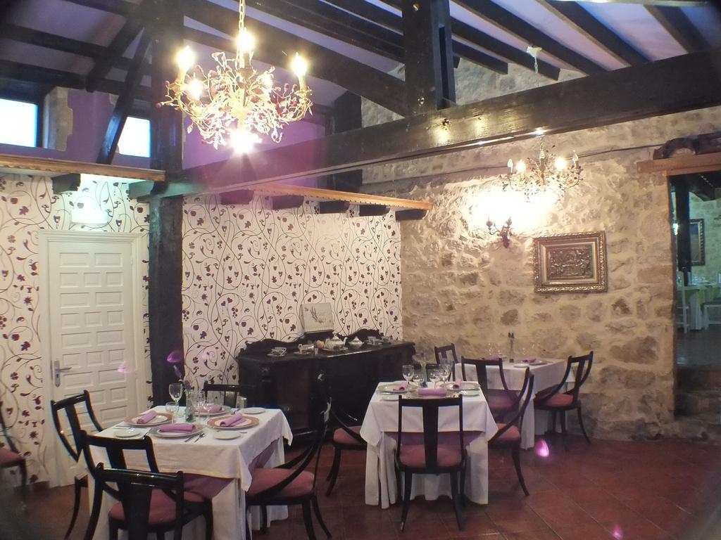 Hosteria El Pomar Novales Exterior photo
