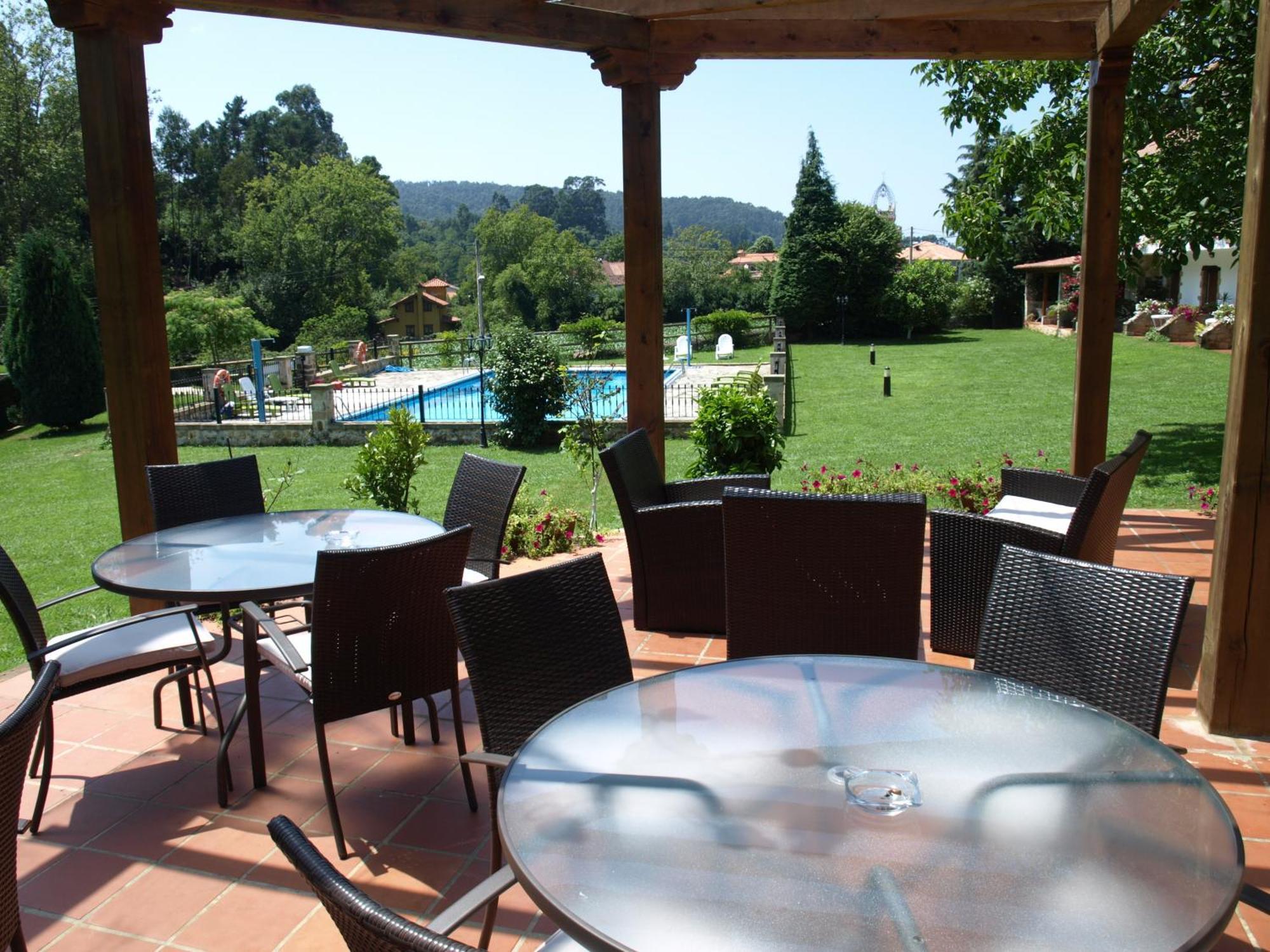 Hosteria El Pomar Novales Exterior photo