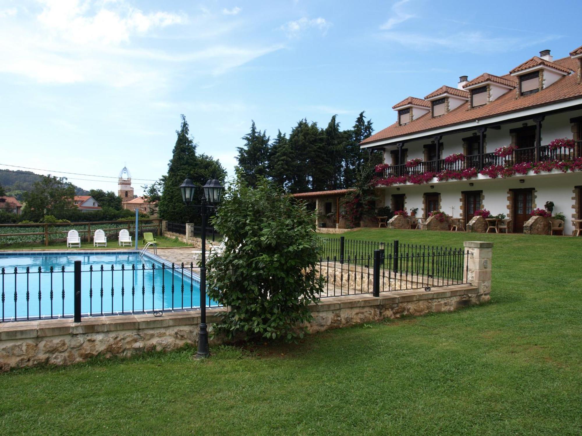 Hosteria El Pomar Novales Exterior photo